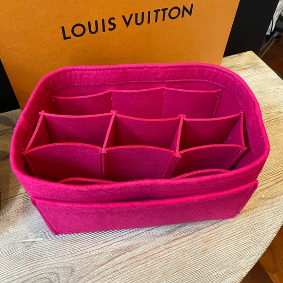 Authentic Louis Vuitton Speedy 30 Monogram 2018 - Picture 11 of 12